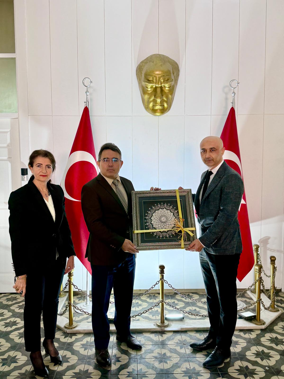 MARMARİS HALK EĞİTİM MÜDÜRÜ TURGAY KAÇAR KAYMAKAMIMIZ SAYIN NURULLAH KAYA'YI MAKAMINDA ZİYARET ETT
